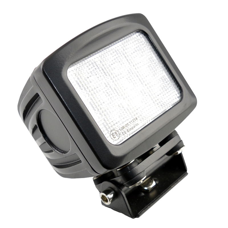 LED Pracovní světlo 90W (9 x 10W CREE) 30°